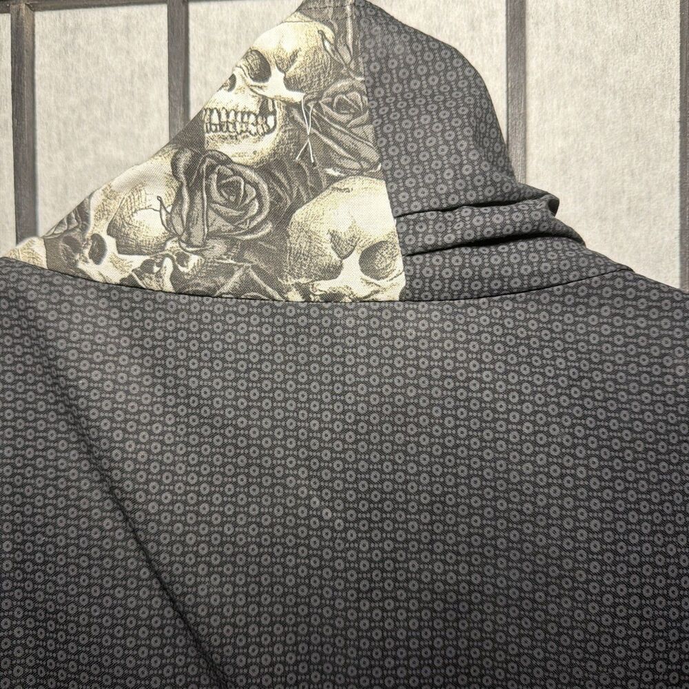 Women’s Black Gothic Skull Roses Shawl Collar Vest Size 1X - Picture 8 of 16